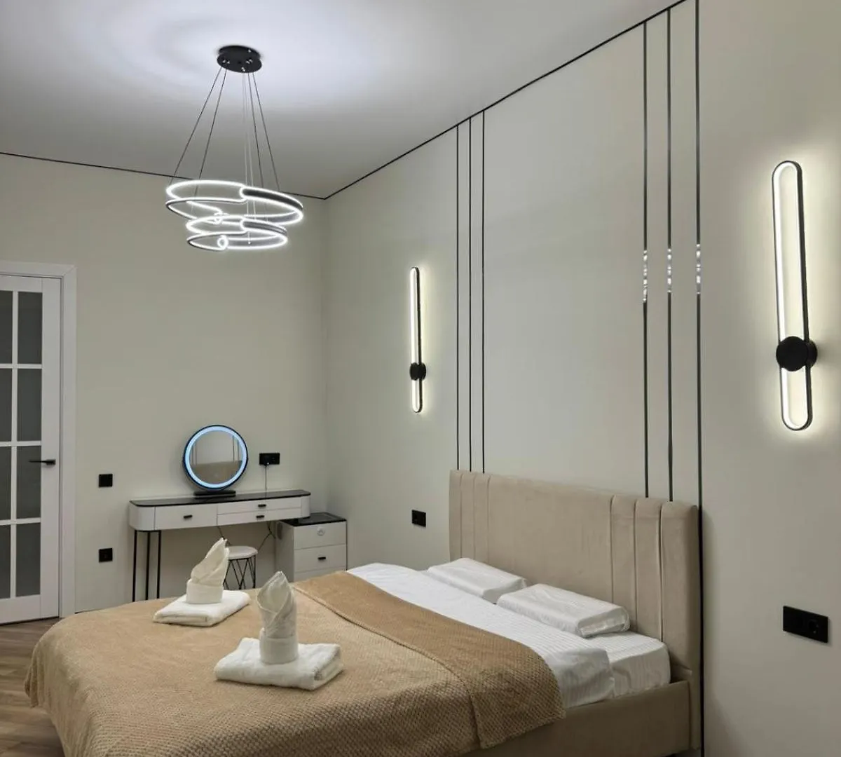 Двухкомнатная Студия С Роскошным Видом На Горы И На Город Almaty Apartment